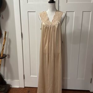 Vanity, fair négligée